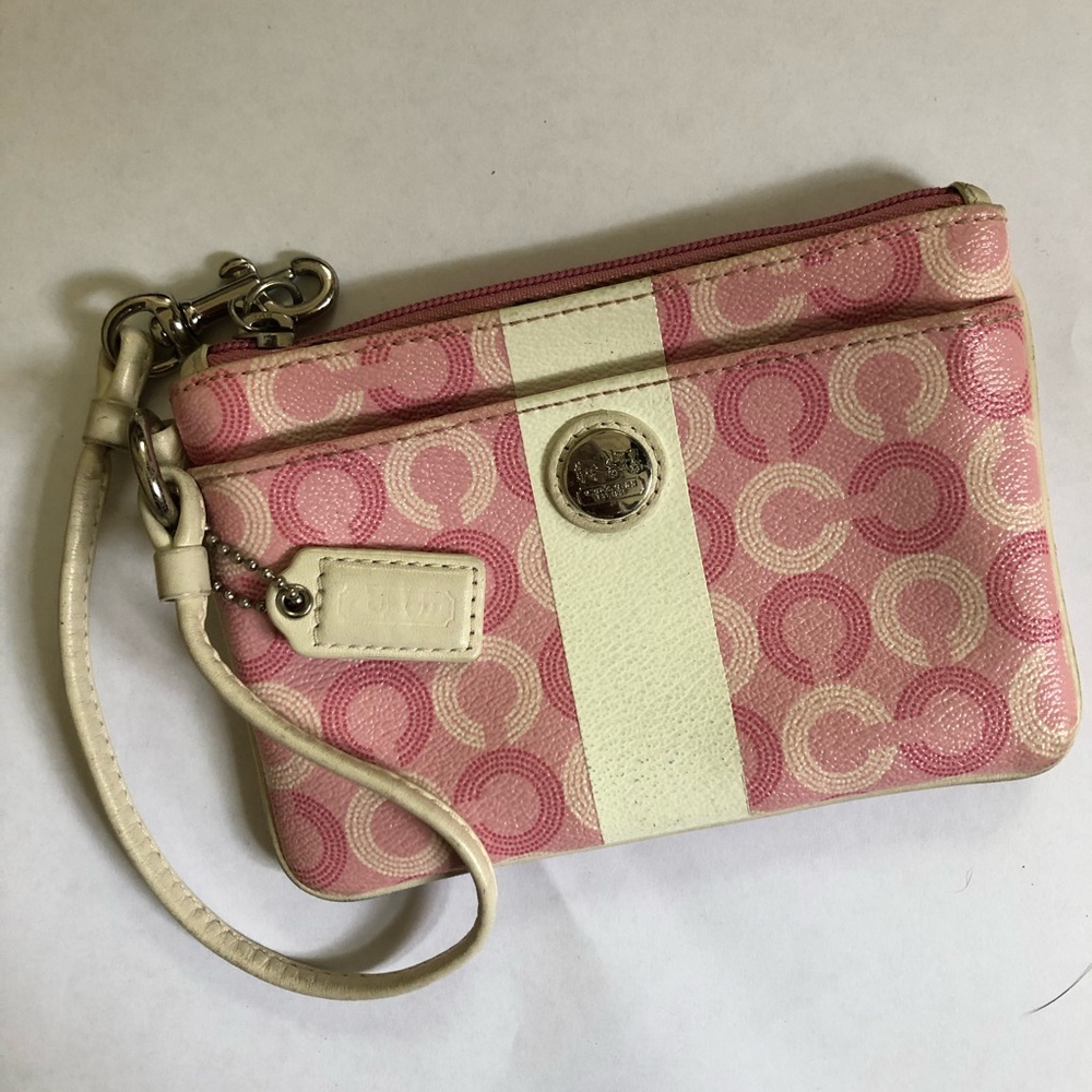 Pink Coach Wristlet ✨ excellent condition